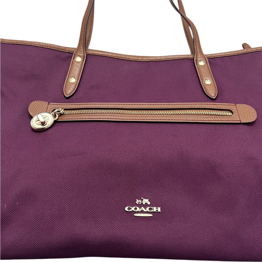 Coach Sawyer Tote - Picture 5 of 16